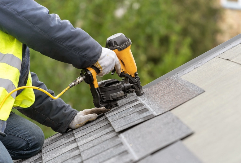 roofer working