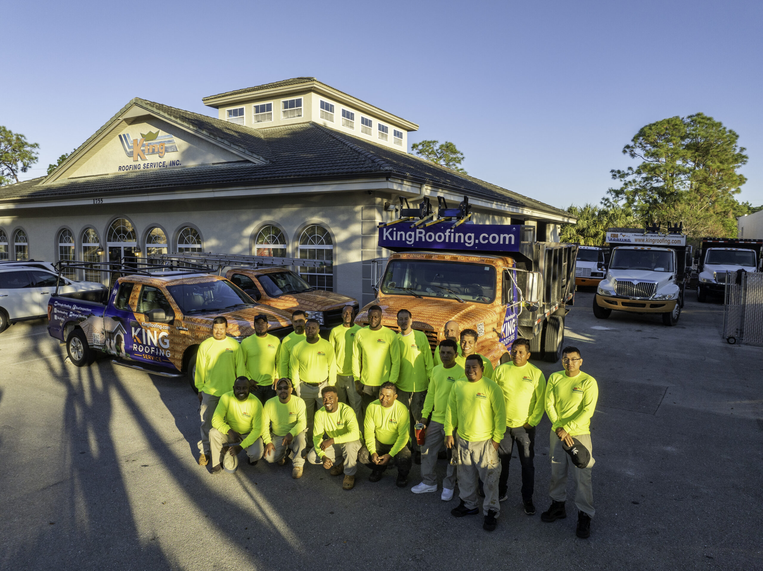 King Roofing Inc crew pictures